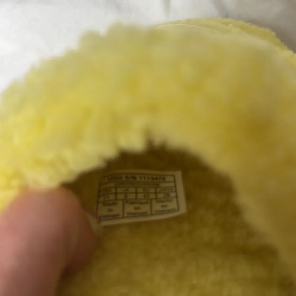Ugg Fluffita Sherpa Slides In Margarita Yellow. Size 11. NWT.
